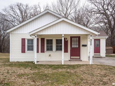 920 54th St #B, Moline, IL, 61265