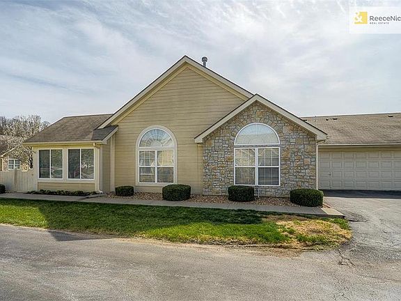 3rd image of 6140 NE Kensington Dr #20B