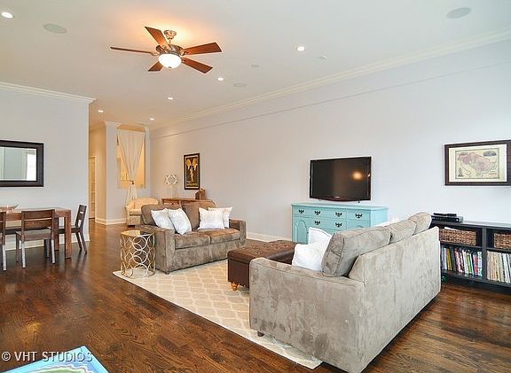 3rd image of 4815 N Damen Ave