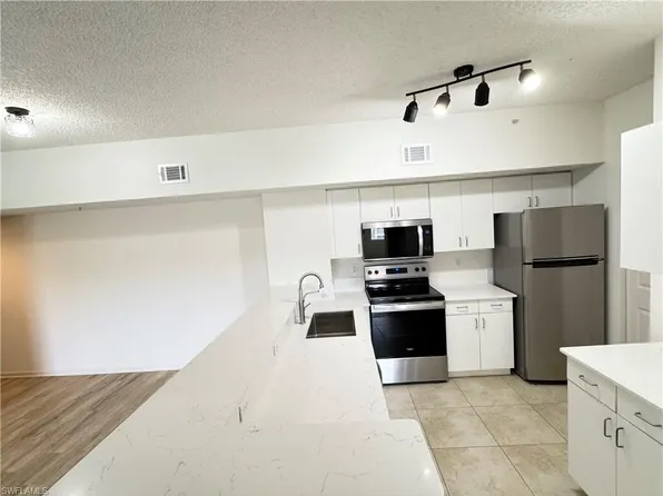 1830 Florida Club Cir APT 4304, Naples, FL 34112