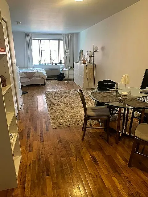 17 Stanton Street — Photo 2