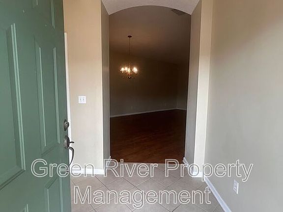3rd image of 2120D Stone Creek Dr