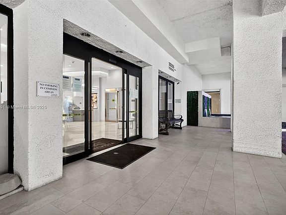 3rd image of 20355 NE 34th Ct APT 321