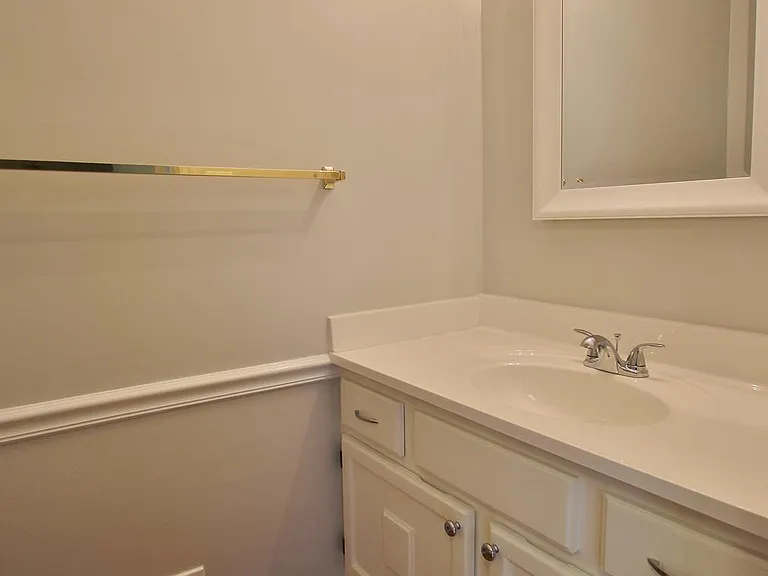 7321 Mallory Ln — Photo 15