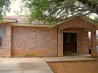 902 Chalan Dr, Laredo, TX 78045