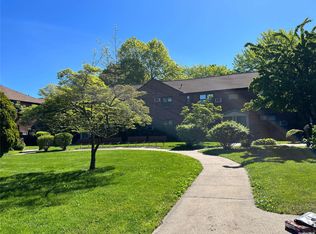 56-19 Douglaston Pkwy, Little Neck, NY 11362