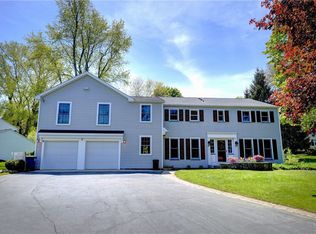 2 Old Forge Ln, Pittsford, NY 14534