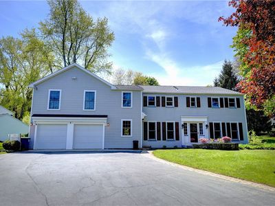 2 Old Forge Ln, Pittsford, NY, 14534