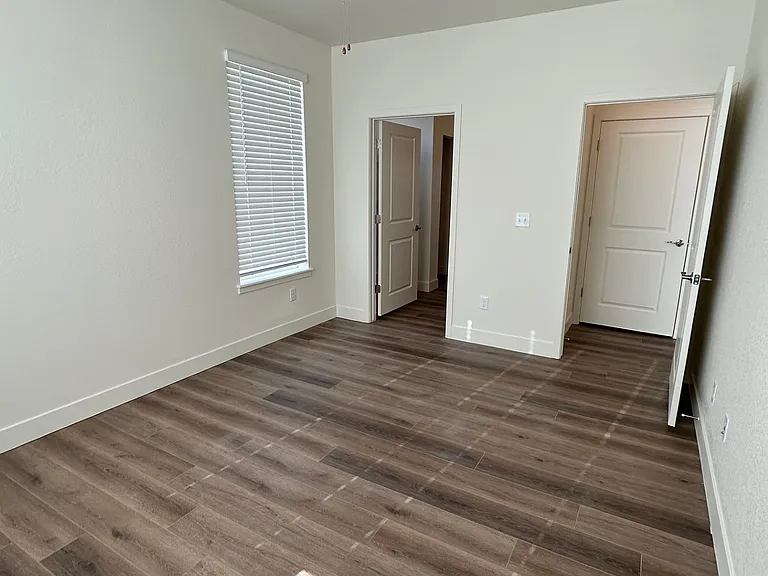 The Overlook Apartments — Photo 45