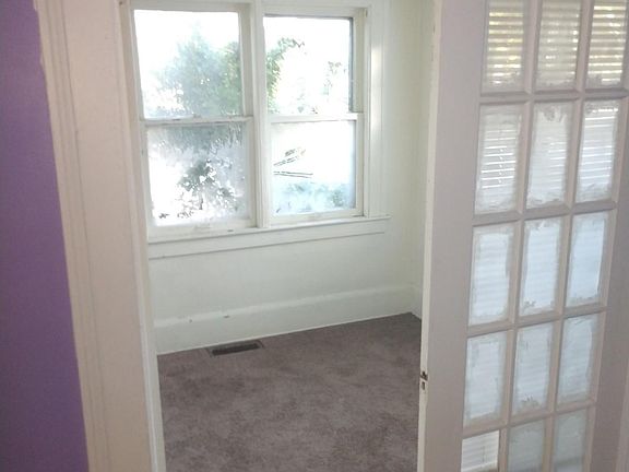 2nd image of 472 Columbia Ave