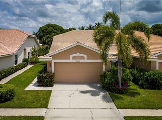6658 Castlelawn Pl #9, Naples, FL 34113