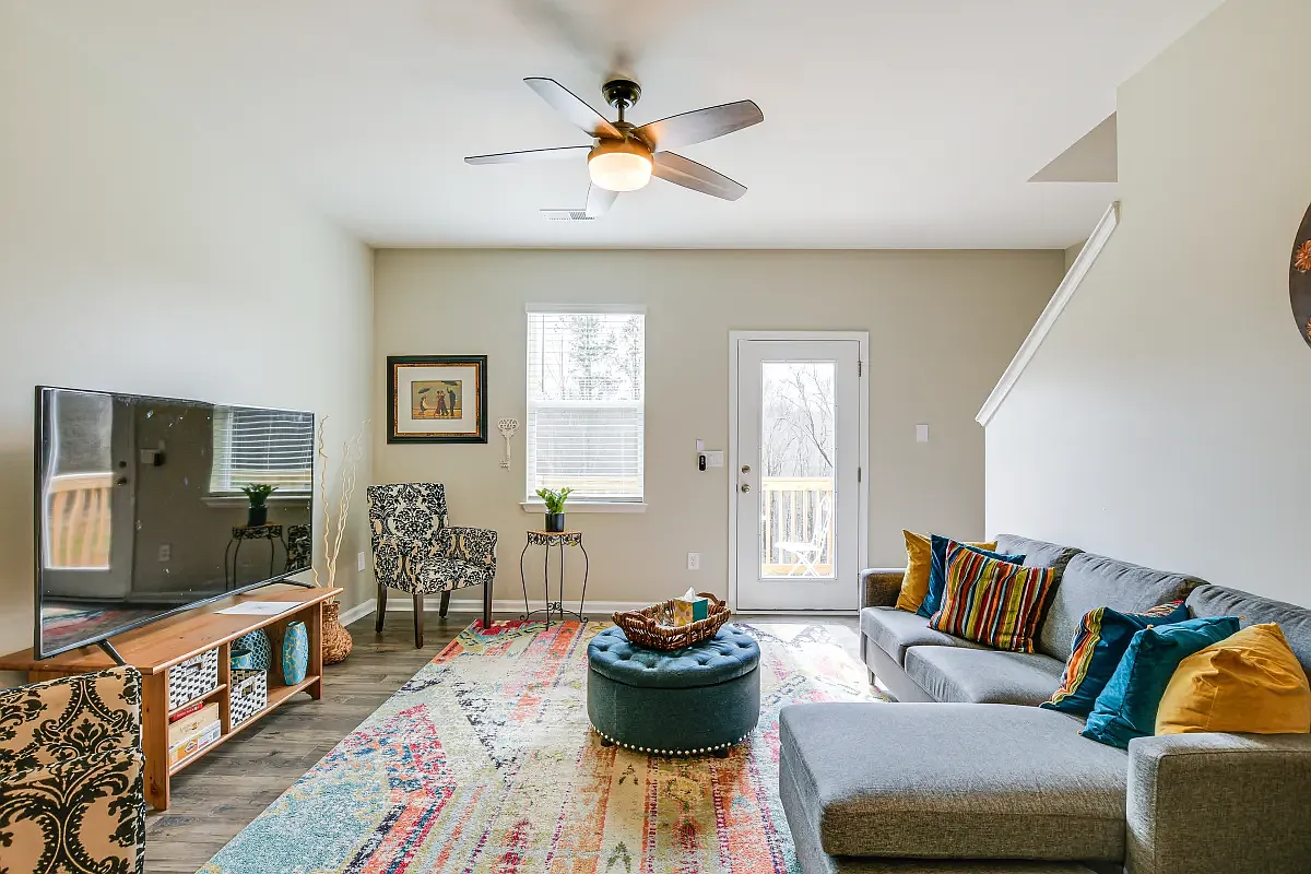 33 Apollo View Ln — Photo 1