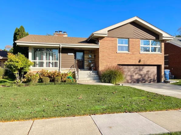 9211 S Francisco Ave, Evergreen Park, IL 60805