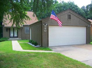 980 Chestnut Ridge Rd, Ballwin, MO 63021