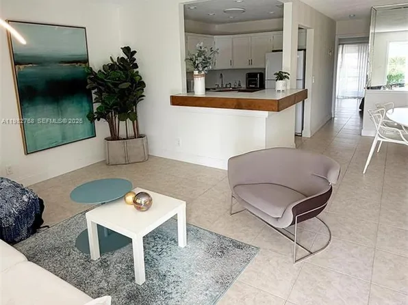 2305 Lowson Blvd APT B, Delray Beach, FL 33445