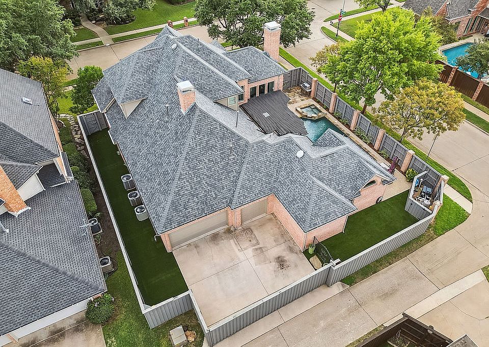 2nd image of 5617 Hillsborough Dr