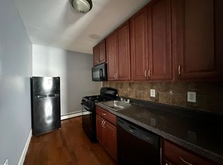 415 37th St #16E, Union City, NJ 07087