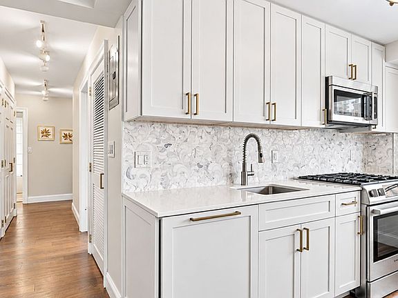 4th image of 245 E 87th St APT 17A