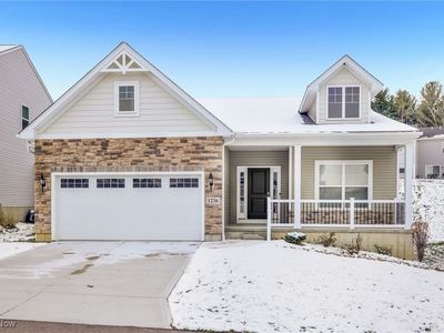 1236 Selena Grv, Uniontown, OH, 44685