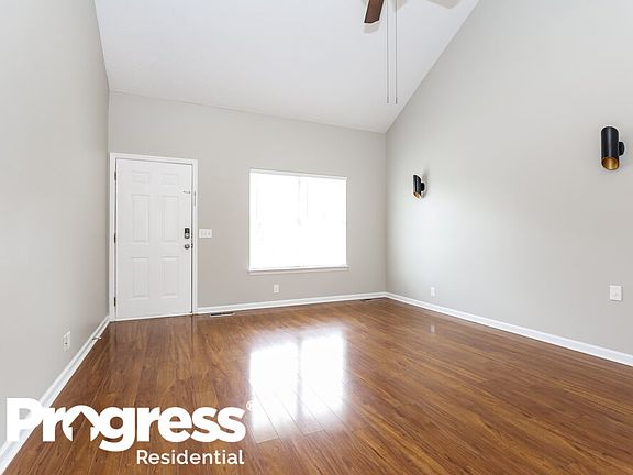3rd image of 702 Cynthia Ct