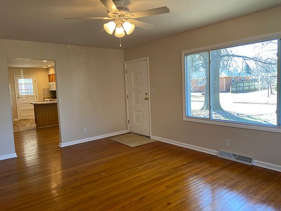 5th image of 7972 Elna Kay Dr