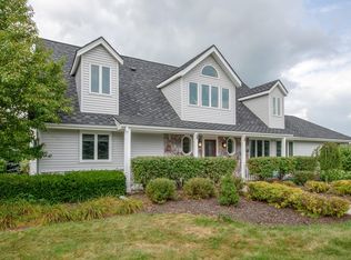 3411 Country Aire Dr, Cedarburg, WI 53012