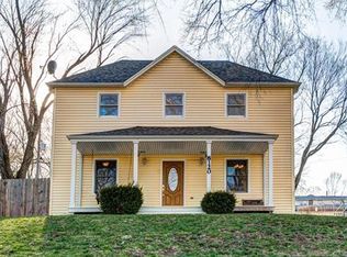 8120 Ferry Rd, De Soto, KS 66018