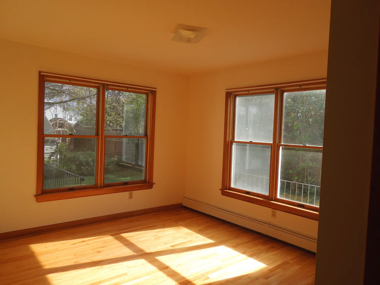 Crescent Beach Rd, Glen Cove — Photo 4