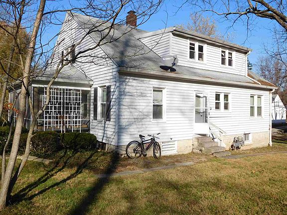 3rd image of 517 S Swain Ave