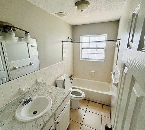 5th image of 423 Highland Ave #D