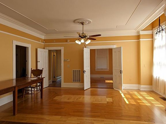 2nd image of 1515 De La Vina St #1515