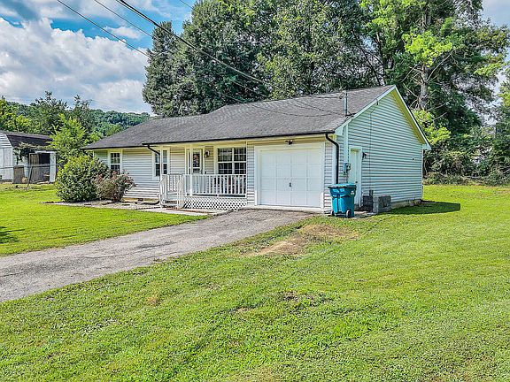 3rd image of 6505 Blackgum Cir