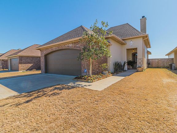 2nd image of 306 Highland View Dr