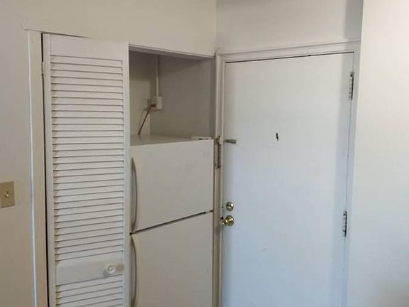 4th image of 7416 Harwood Ave #214