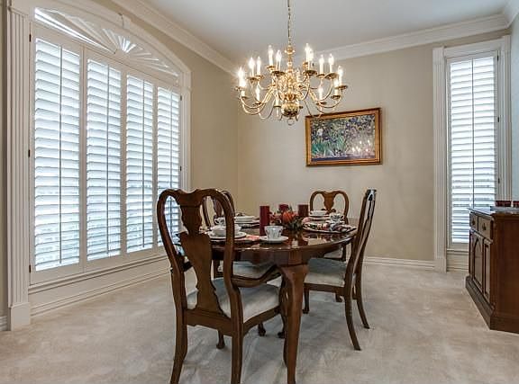 4th image of 2820 Miramar Dr