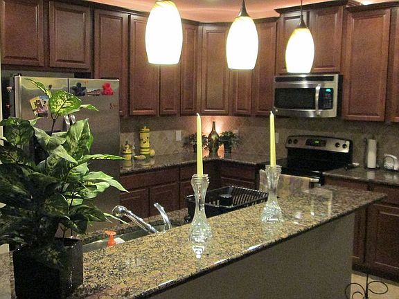 4th image of 7208 Wakeview Dr