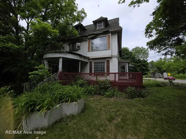 1331 S Jefferson Ave, Saginaw, MI 48601