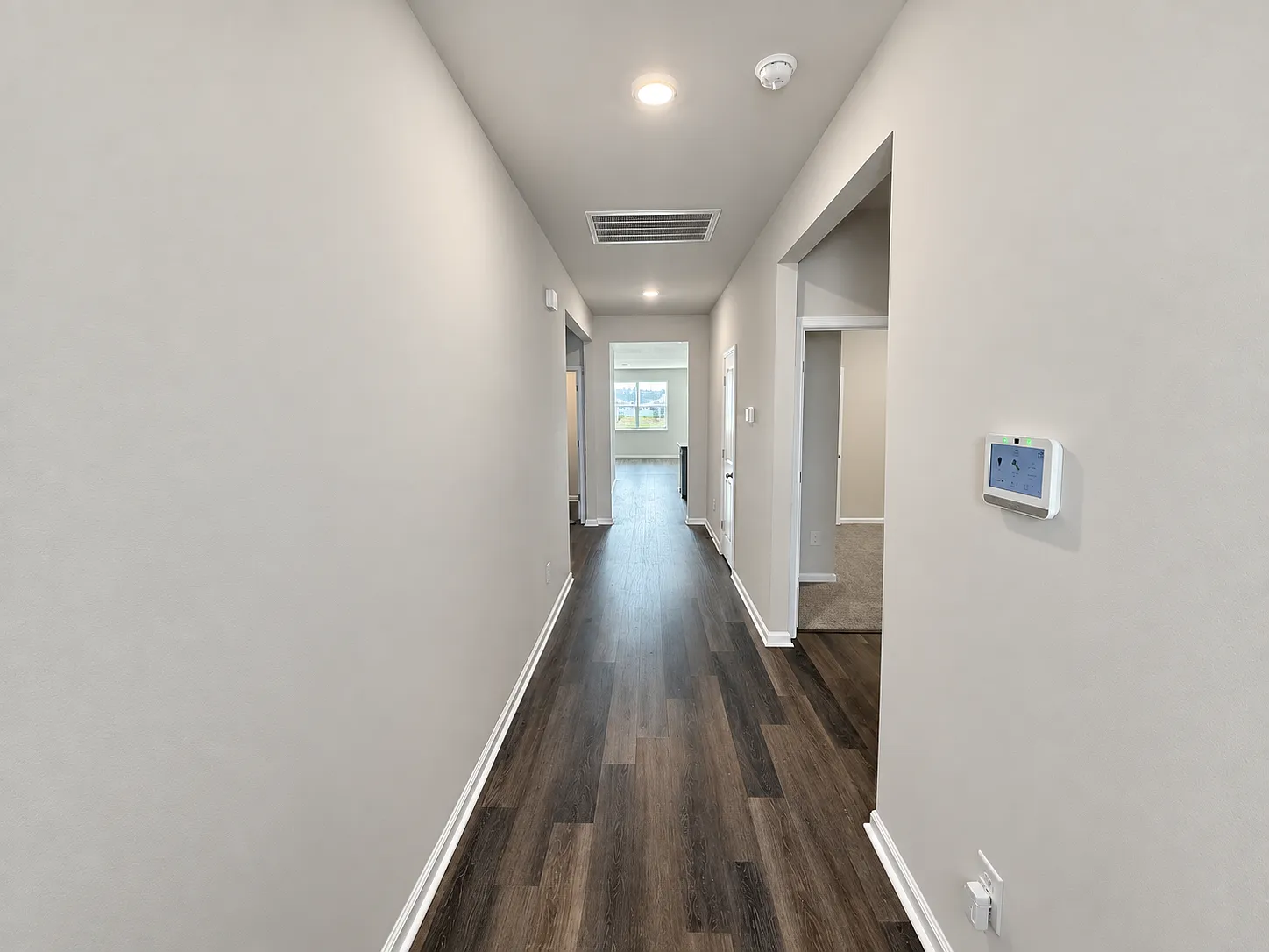 4 bed, 1774 sqft, $2,400 — Photo 2