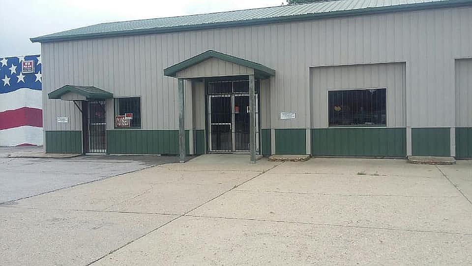 1st image of 321 1st Ave W