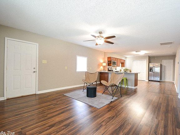 5th image of 775 Feather Dr