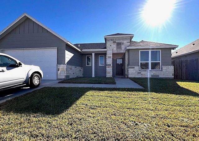 1st image of 3422 De Zevala St