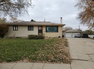 4644 N 94th St, Omaha, NE 68134