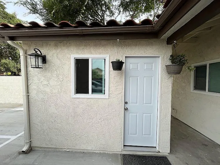 425 E Mission Rd #C — Photo 20