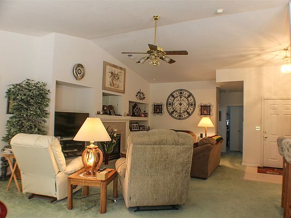 3rd image of 1373 Hastings Ln