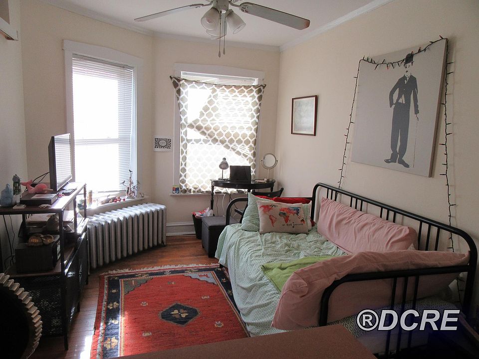1st image of 1545 W Fargo Ave APT 1L