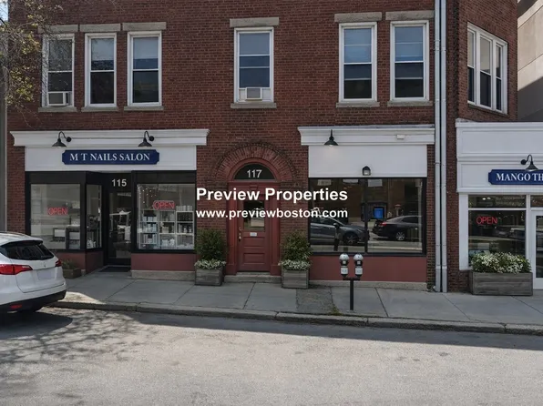 (undisclosed Address), West Newton, MA 02465