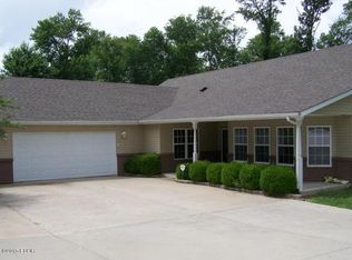 1314 E Meadowbrook Ln, Carbondale, IL 62901