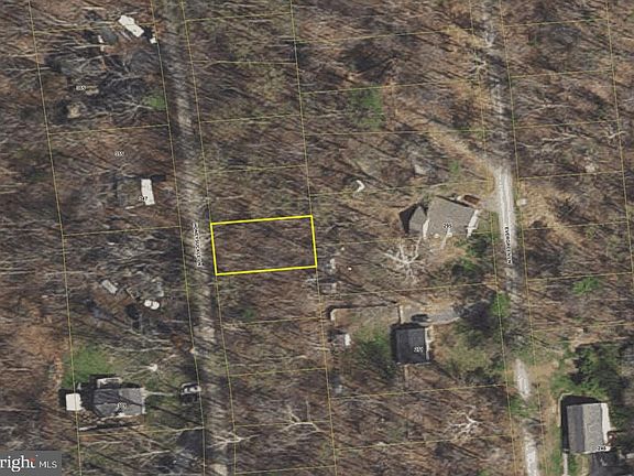 4th image of 92 Honeysuckle Ln