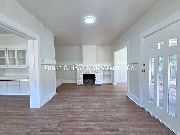 3rd image of 1027 1/2 E Ocean Blvd