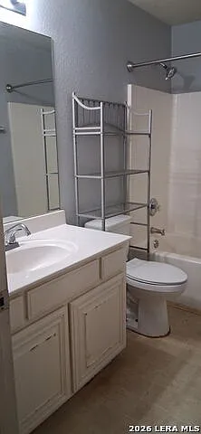 3 bed, 2.0 bath, 1645 sqft, $2,000 — Photo 4